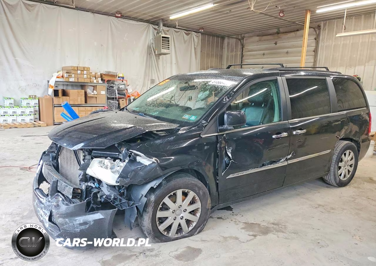 2011 Chrysler Town & Country Touring L