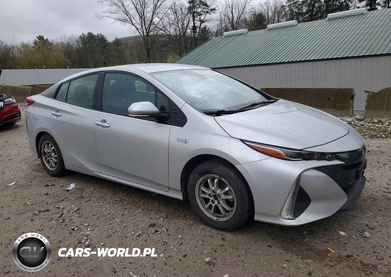 2018 Toyota Prius Prime Premium VIN:JTDKARFP3J3088234 - 4