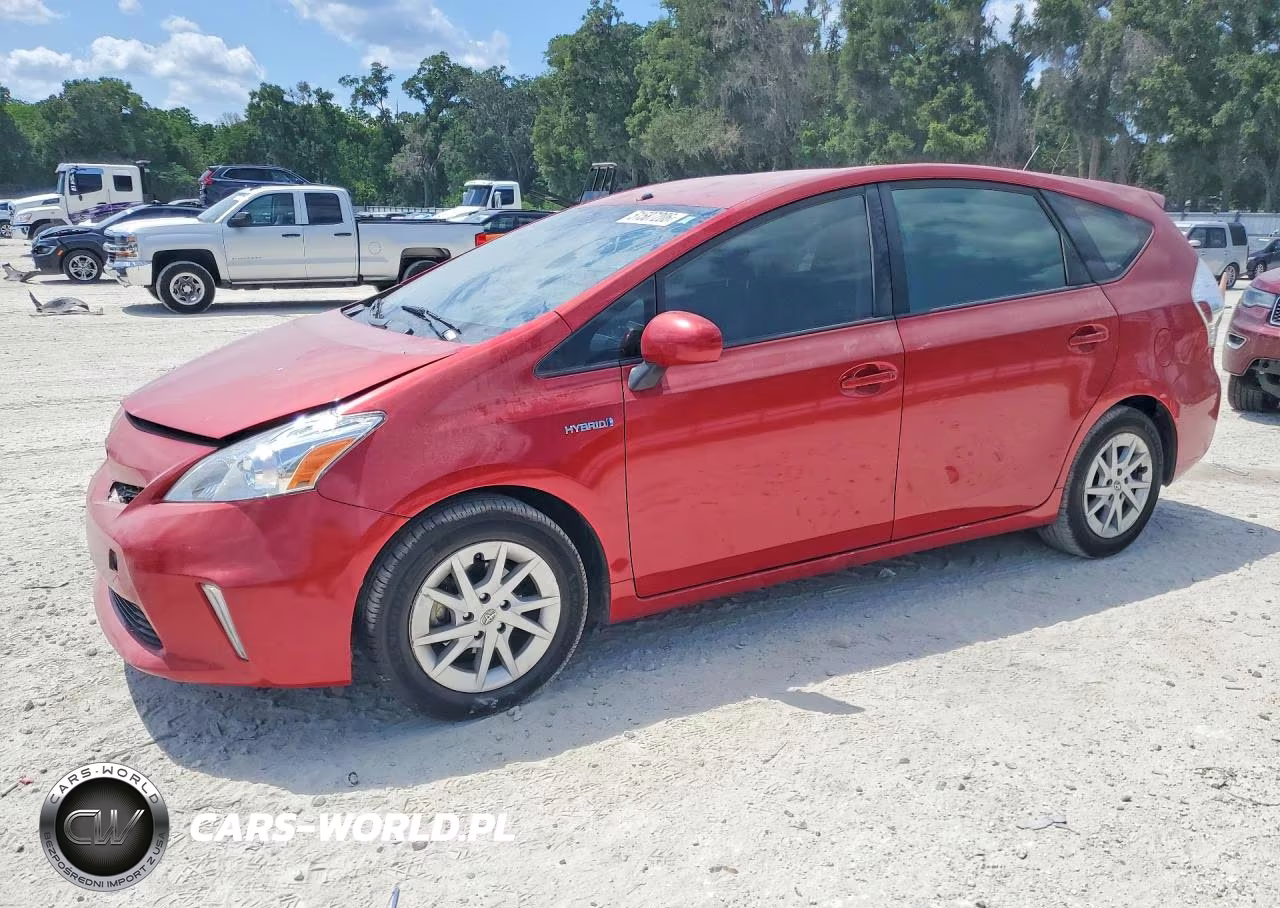 2013 Toyota Prius V Two – zdjęcie 1 z 12