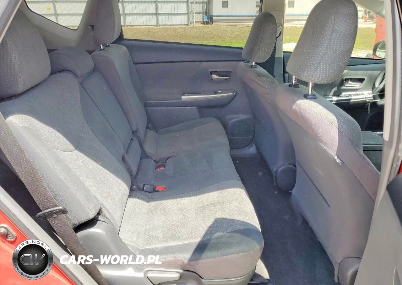 2013 Toyota Prius V Two VIN:JTDZN3EU0D3188139 - 10