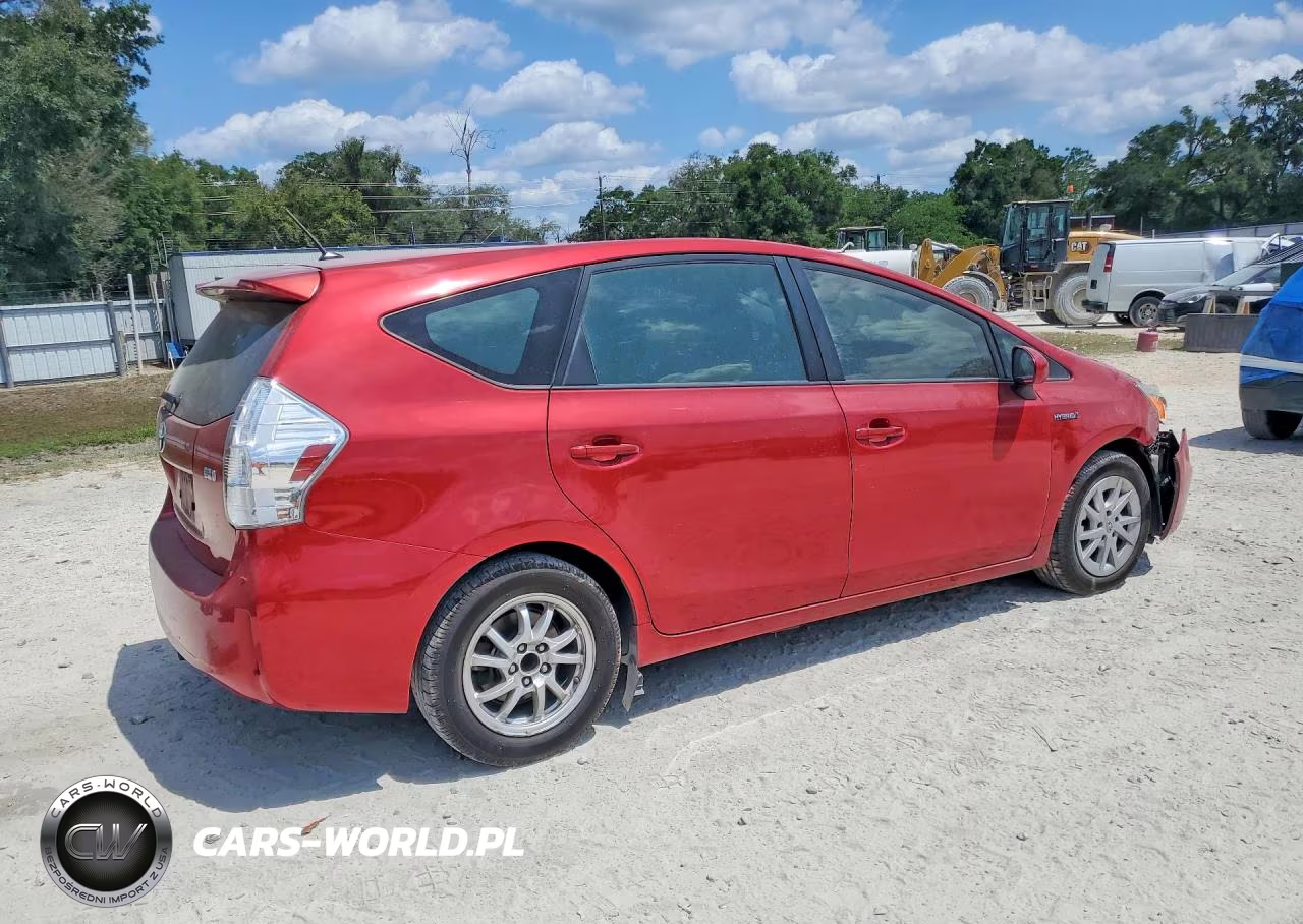 2013 Toyota Prius V Two VIN:JTDZN3EU0D3188139 - 3