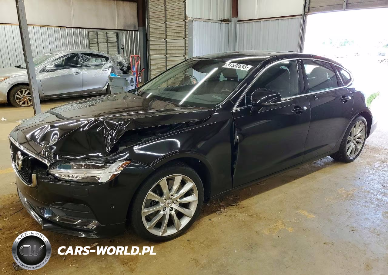 2017 Volvo S90 T6 Momentum