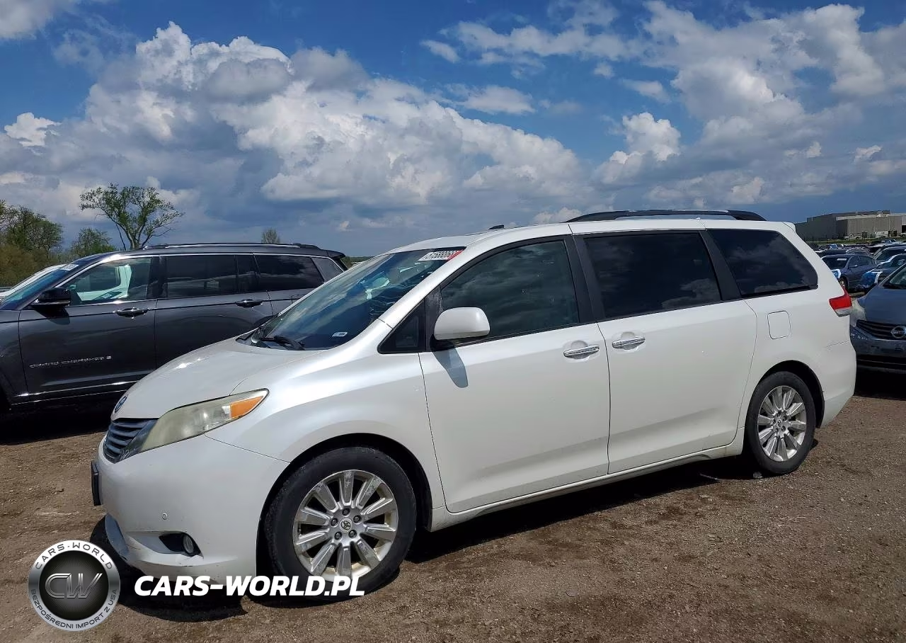 2011 Toyota Sienna Limited 7-Passenger