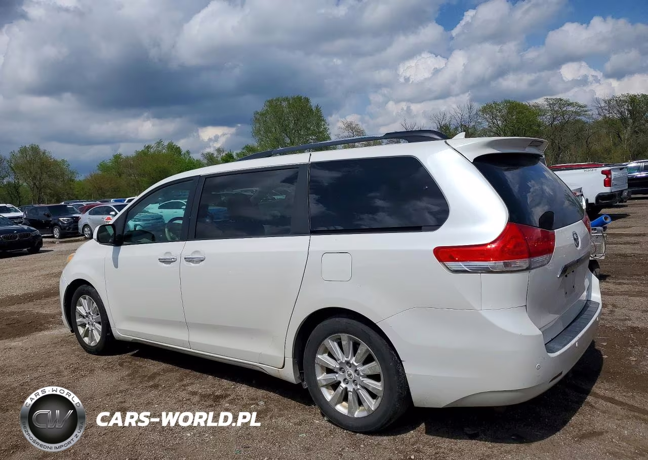 2011 Toyota Sienna Limited 7-Passenger VIN:5TDYK3DC2BS004747 - 2