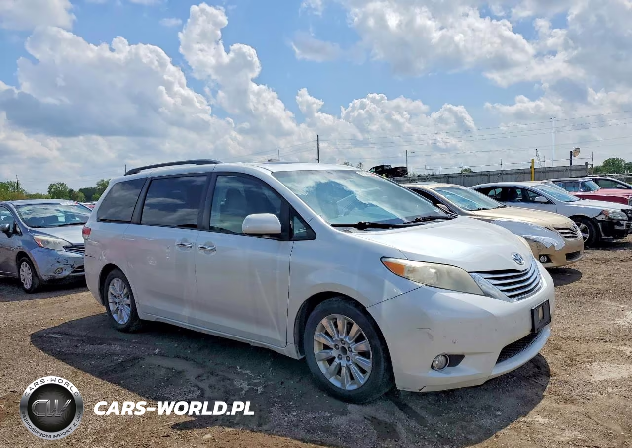 2011 Toyota Sienna Limited 7-Passenger VIN:5TDYK3DC2BS004747 - 4
