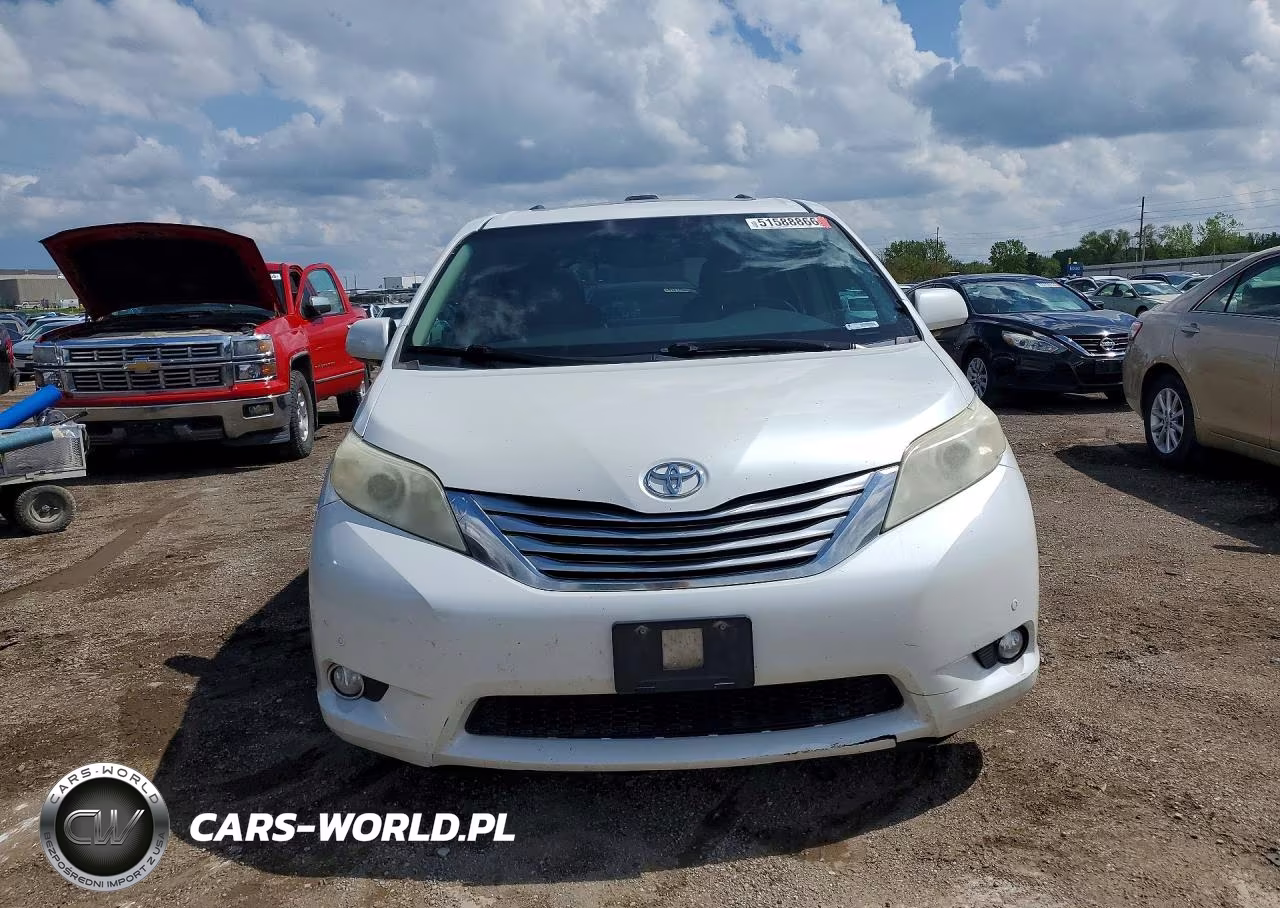 2011 Toyota Sienna Limited 7-Passenger VIN:5TDYK3DC2BS004747 - 5