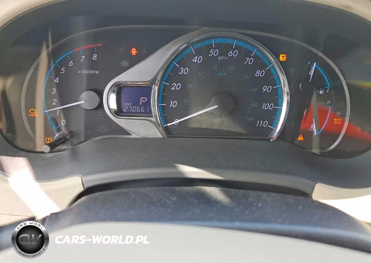 2011 Toyota Sienna Limited 7-Passenger VIN:5TDYK3DC2BS004747 - 9