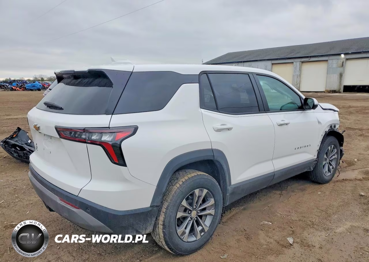 2025 Chevrolet Equinox Lt VIN:3GNAXHEG4SL165633 - 3