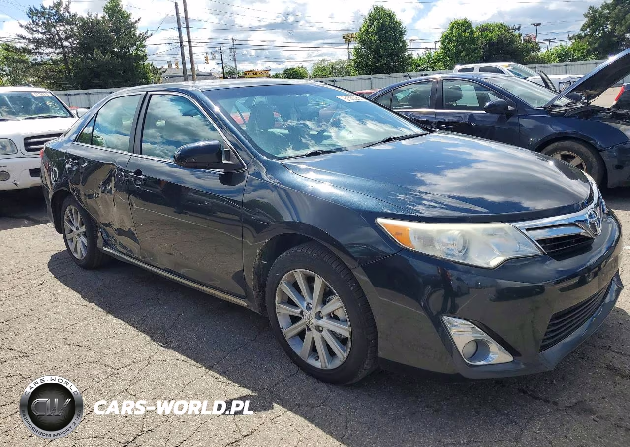 2012 Toyota Camry Xle VIN:4T4BF1FK3CR235044 - 4