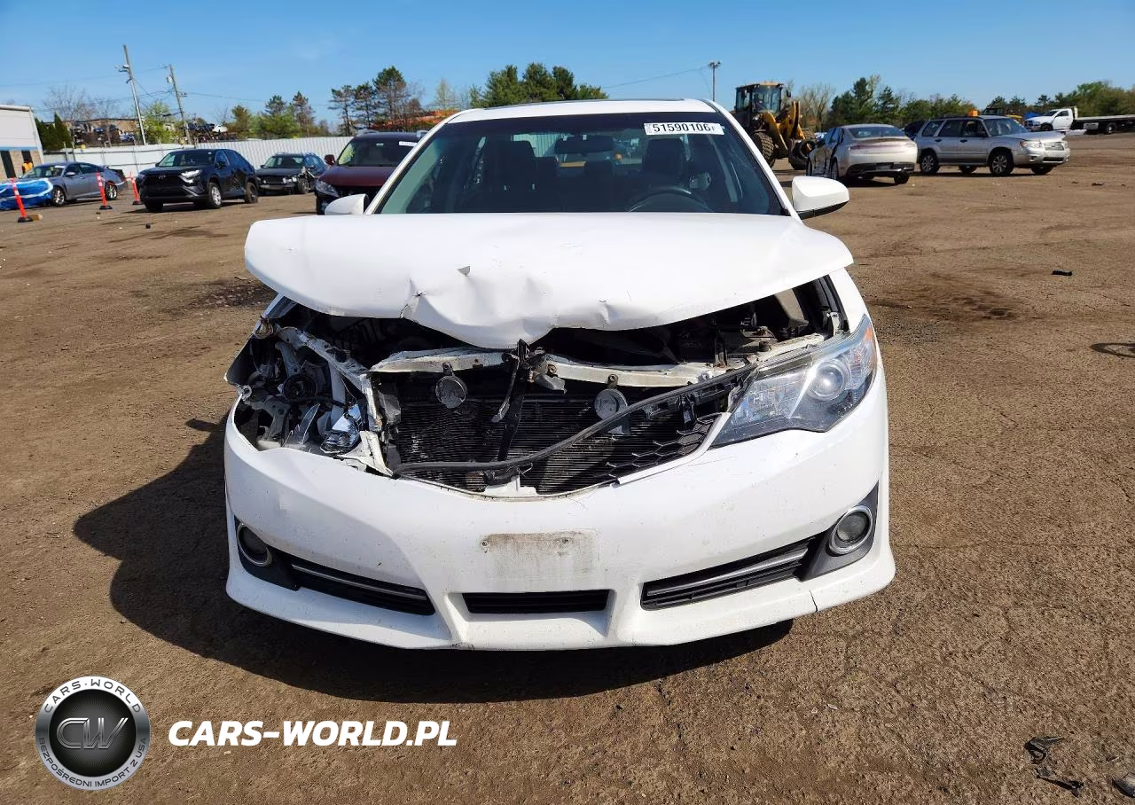 2014 Toyota Camry Se Sport VIN:4T1BF1FK3EU808375 - 5