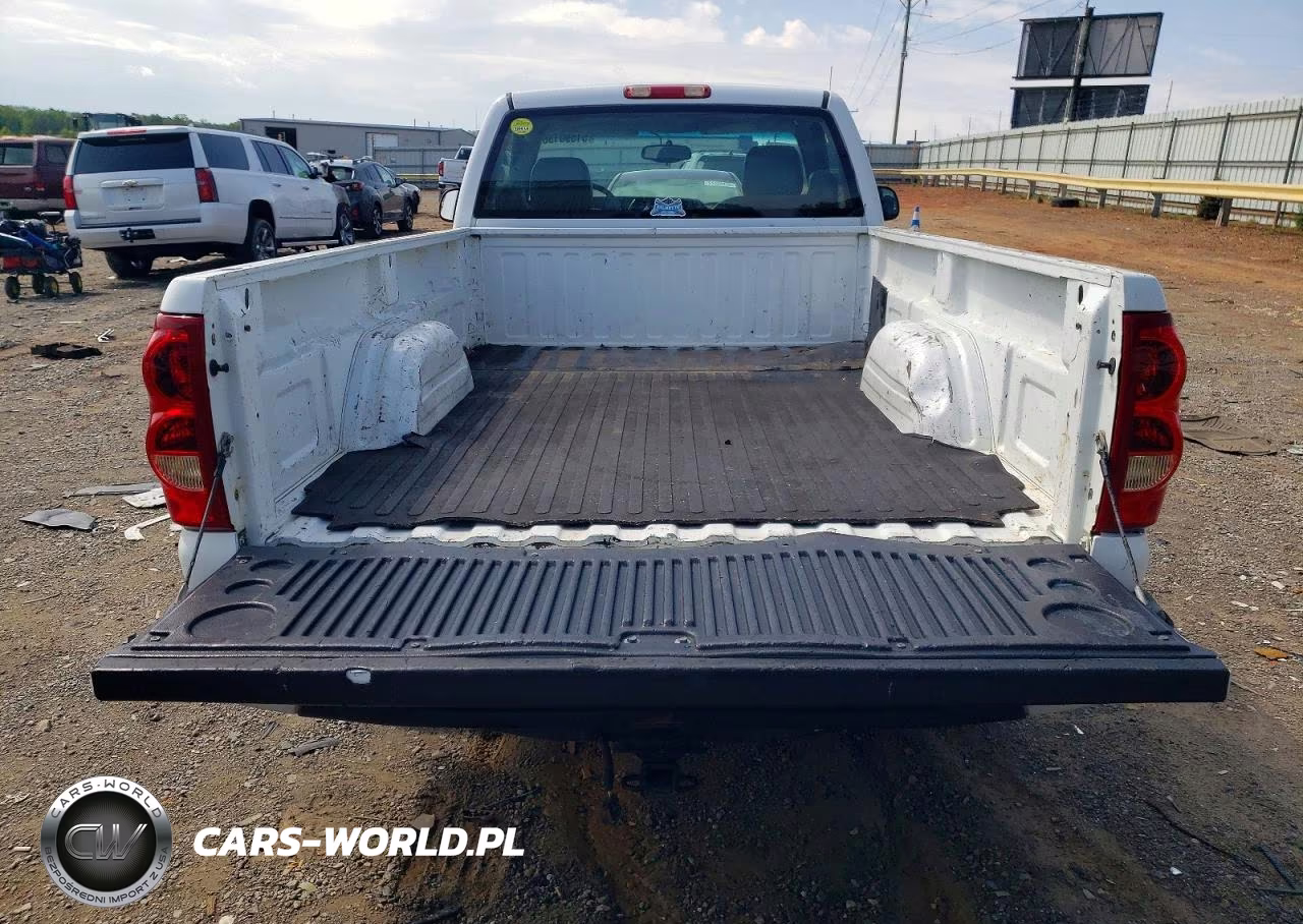 2007 Chevrolet Silverado C1500 Classic VIN:1GCEC14X77Z192646 - 10