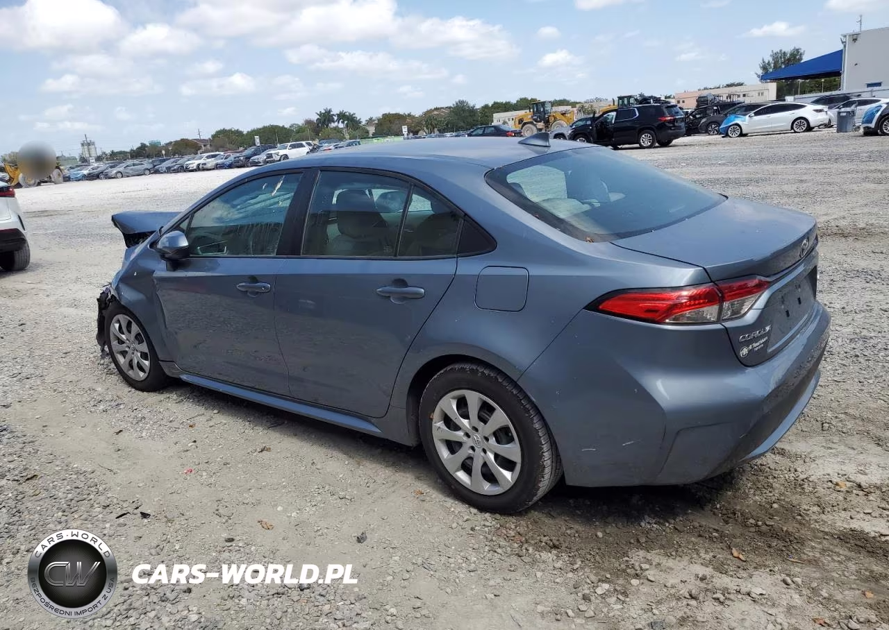 TOYOTA COROLLA LE VIN:5YFEPMAE0MP206823 - 2