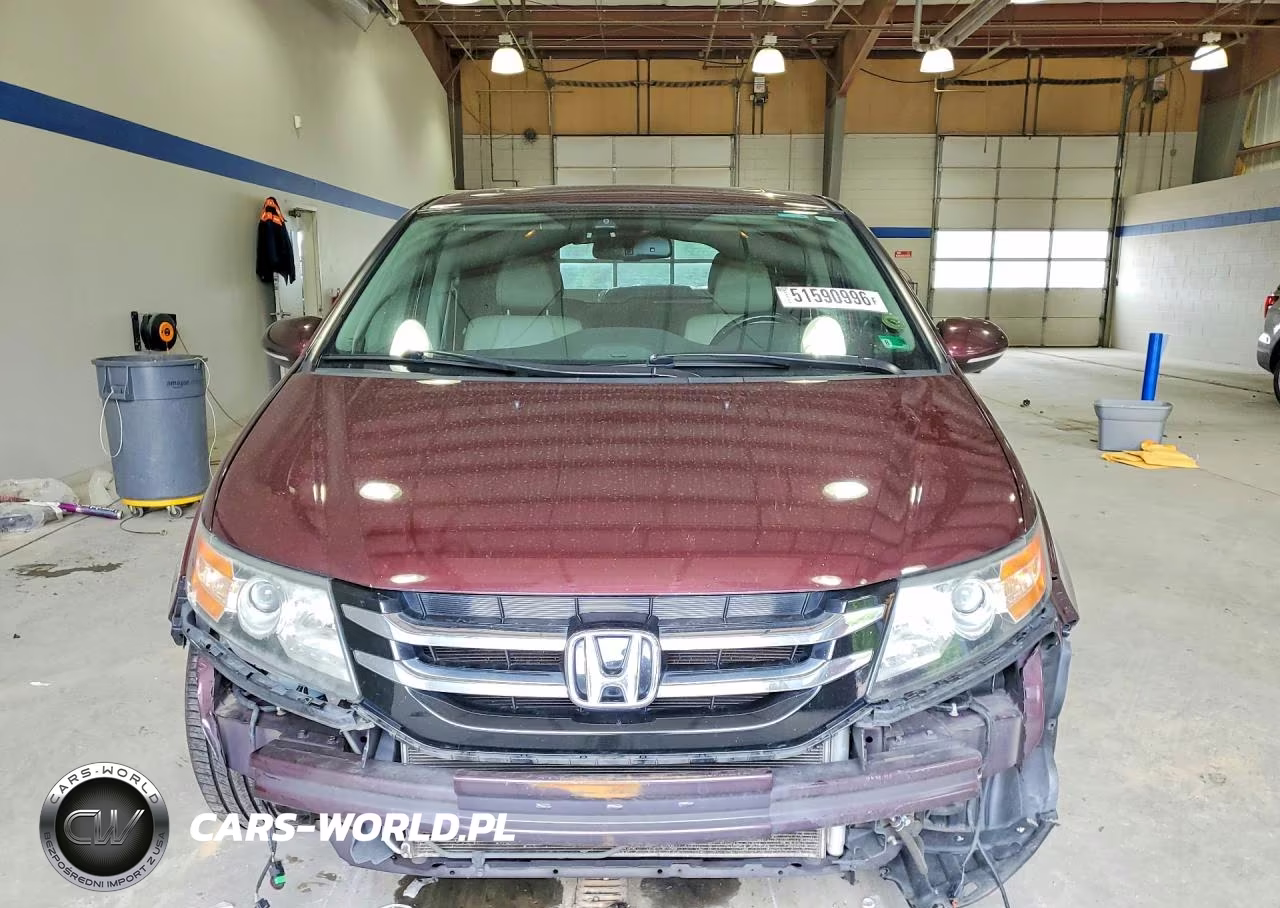 2015 Honda Odyssey Touring VIN:5FNRL5H90FB102276 - 5