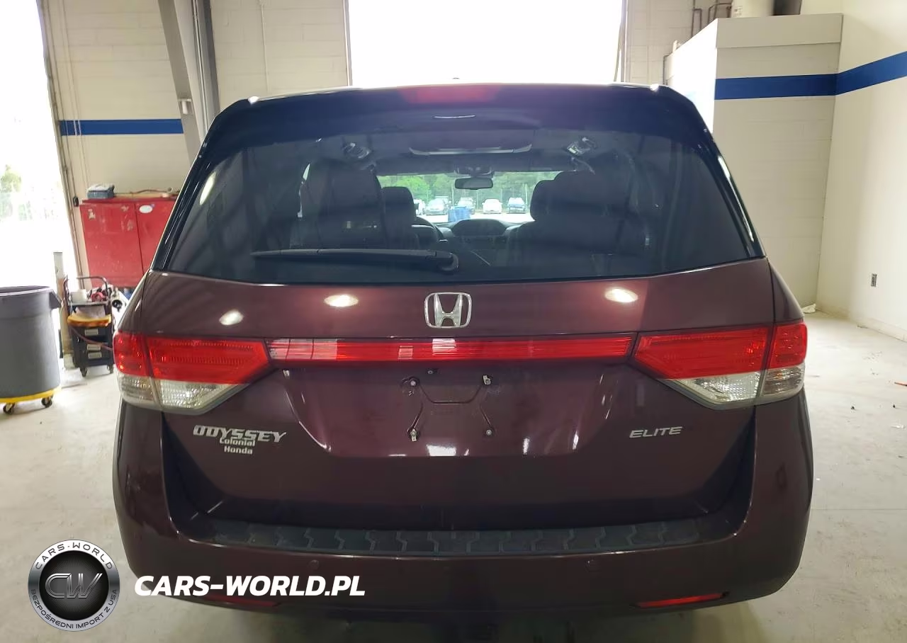 2015 Honda Odyssey Touring VIN:5FNRL5H90FB102276 - 6