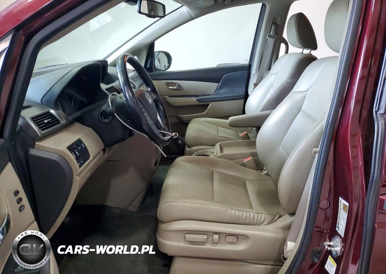 2015 Honda Odyssey Touring VIN:5FNRL5H90FB102276 - 7