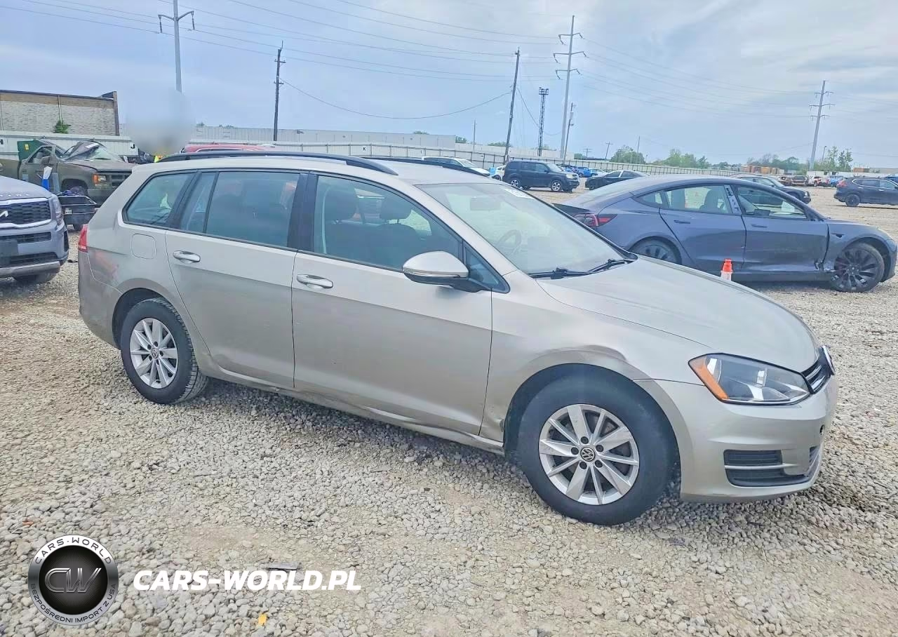 2017 Volkswagen Golf Sportwagen S VIN:3VWC17AU2HM523952 - 4