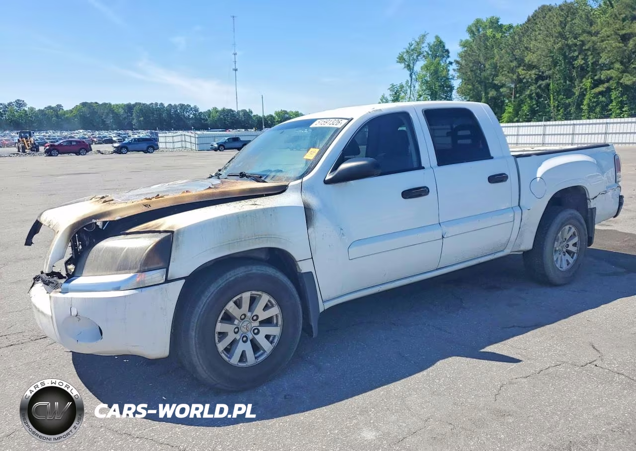 2006 Mitsubishi Raider Ls