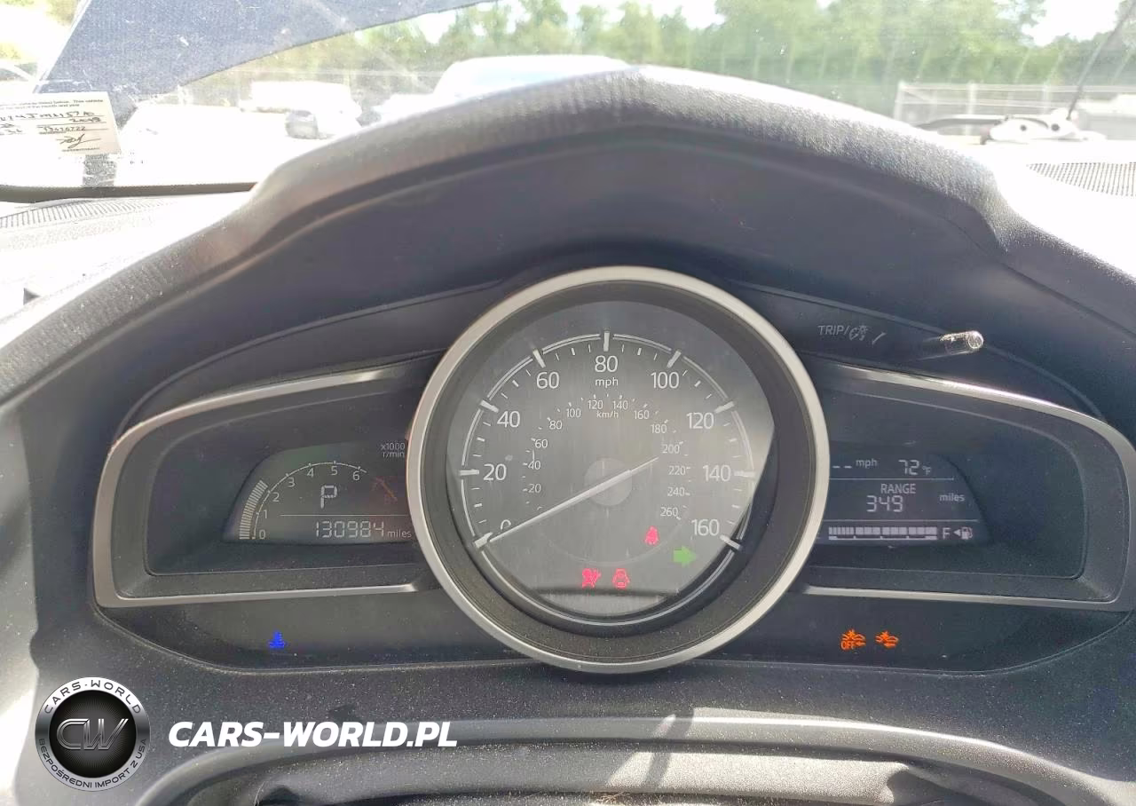 2018 Mazda 3 Sport VIN:3MZBN1U74JM215710 - 9