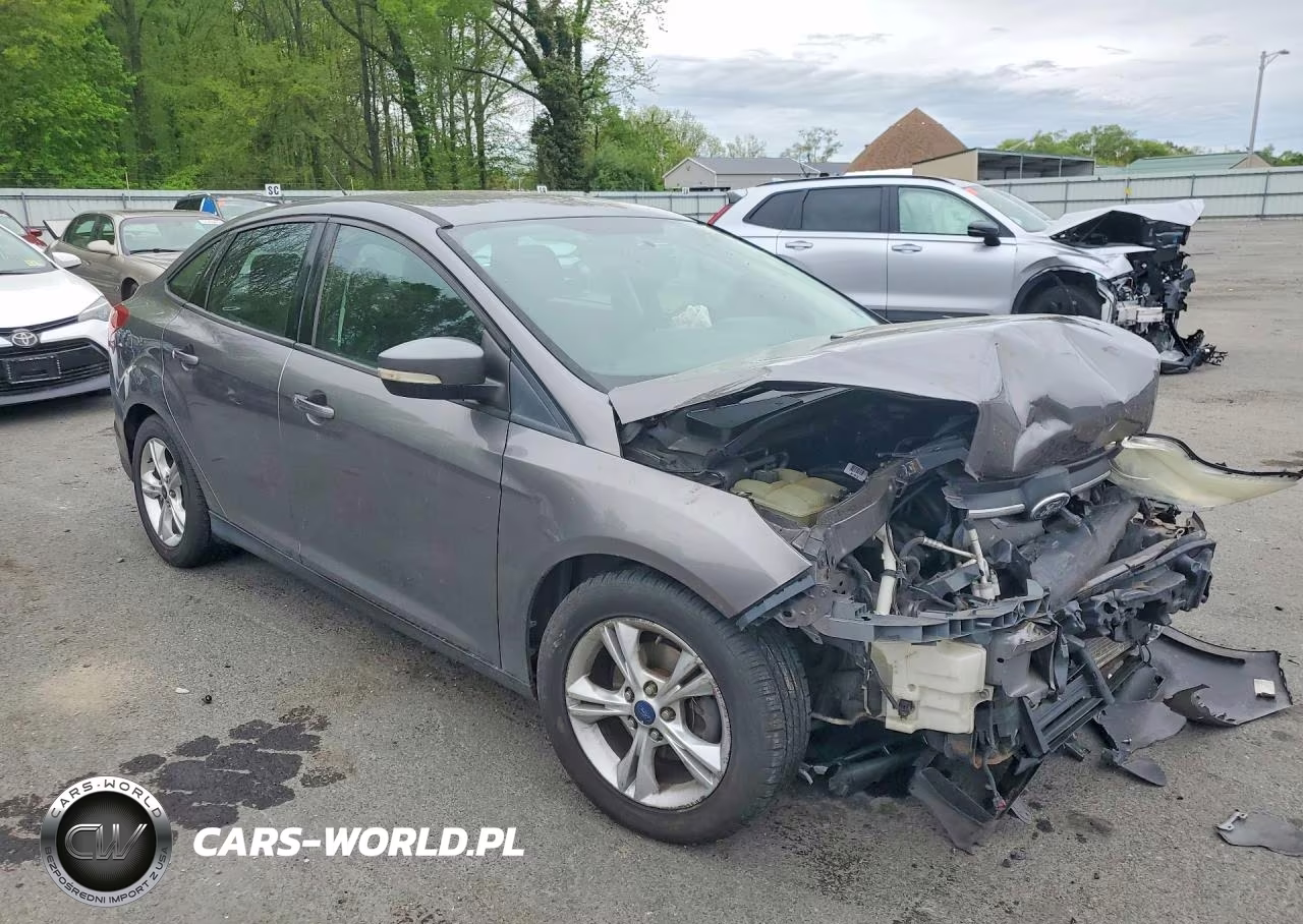 2014 Ford Focus Se VIN:1FADP3F27EL201302 - 4