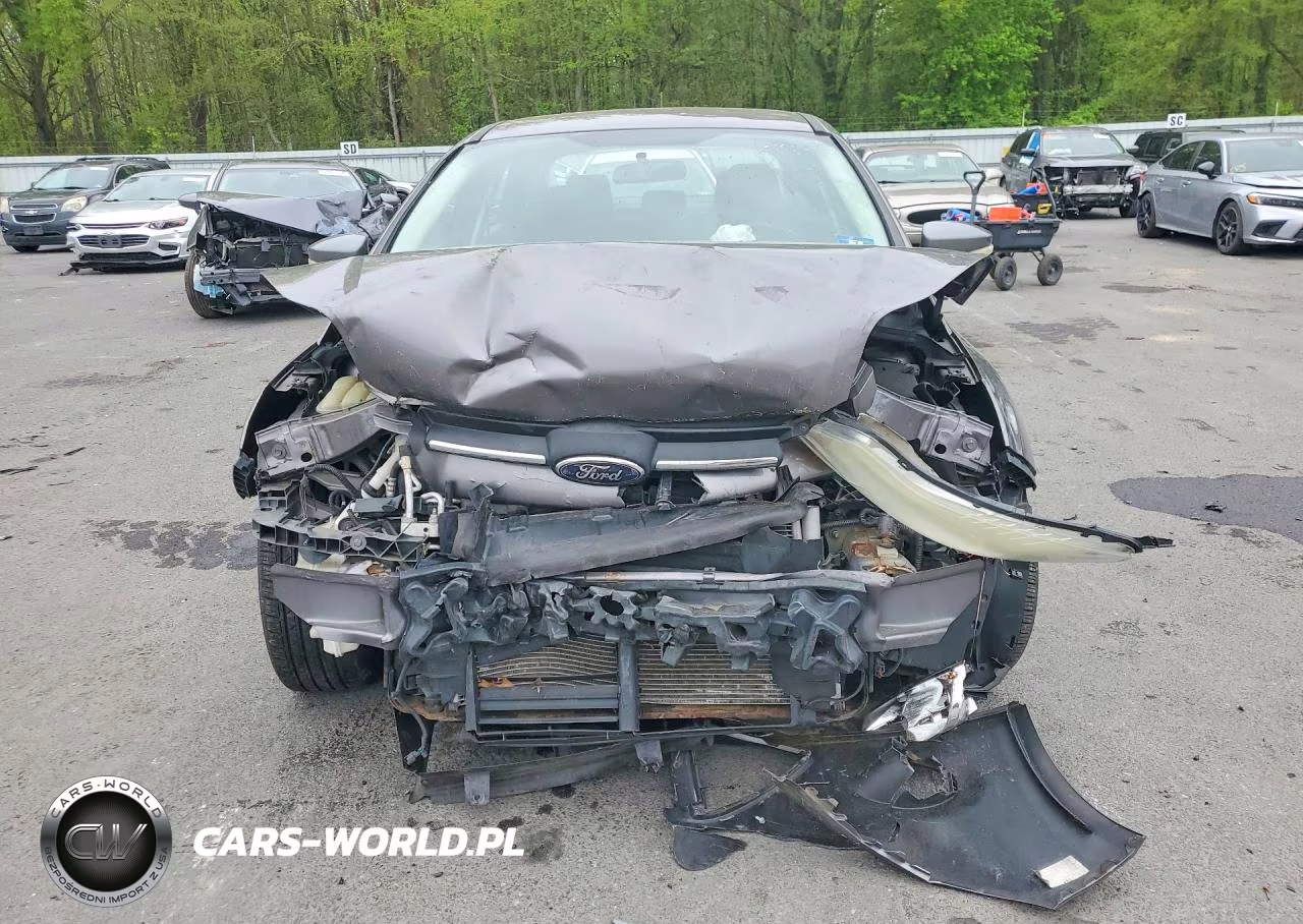 2014 Ford Focus Se VIN:1FADP3F27EL201302 - 5