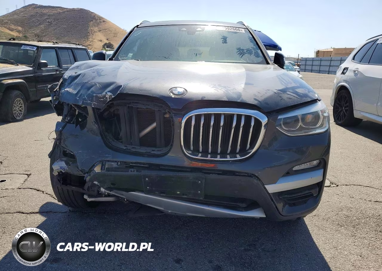 2018 BMW X3 xDrive30I VIN:5UXTR9C55JLD62406 - 5