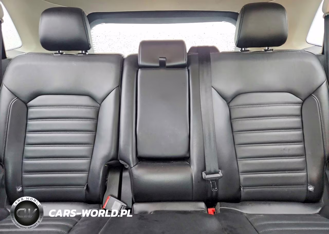 2018 Ford Edge Sel VIN:2FMPK4J9XJBB85702 - 10