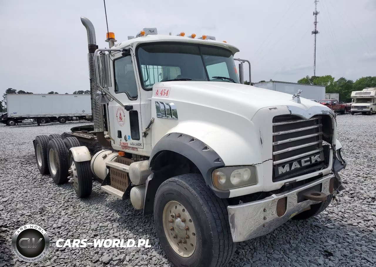 2008 Mack Gu713 Semi Truck