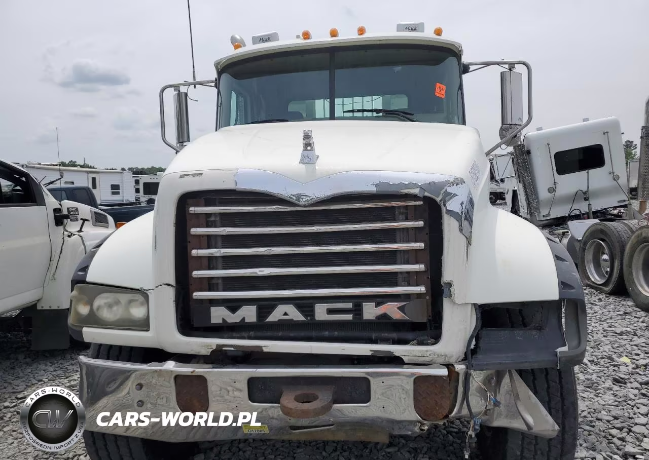 2008 Mack Gu713 Semi Truck VIN:1M2AX07C38M001787 - 9