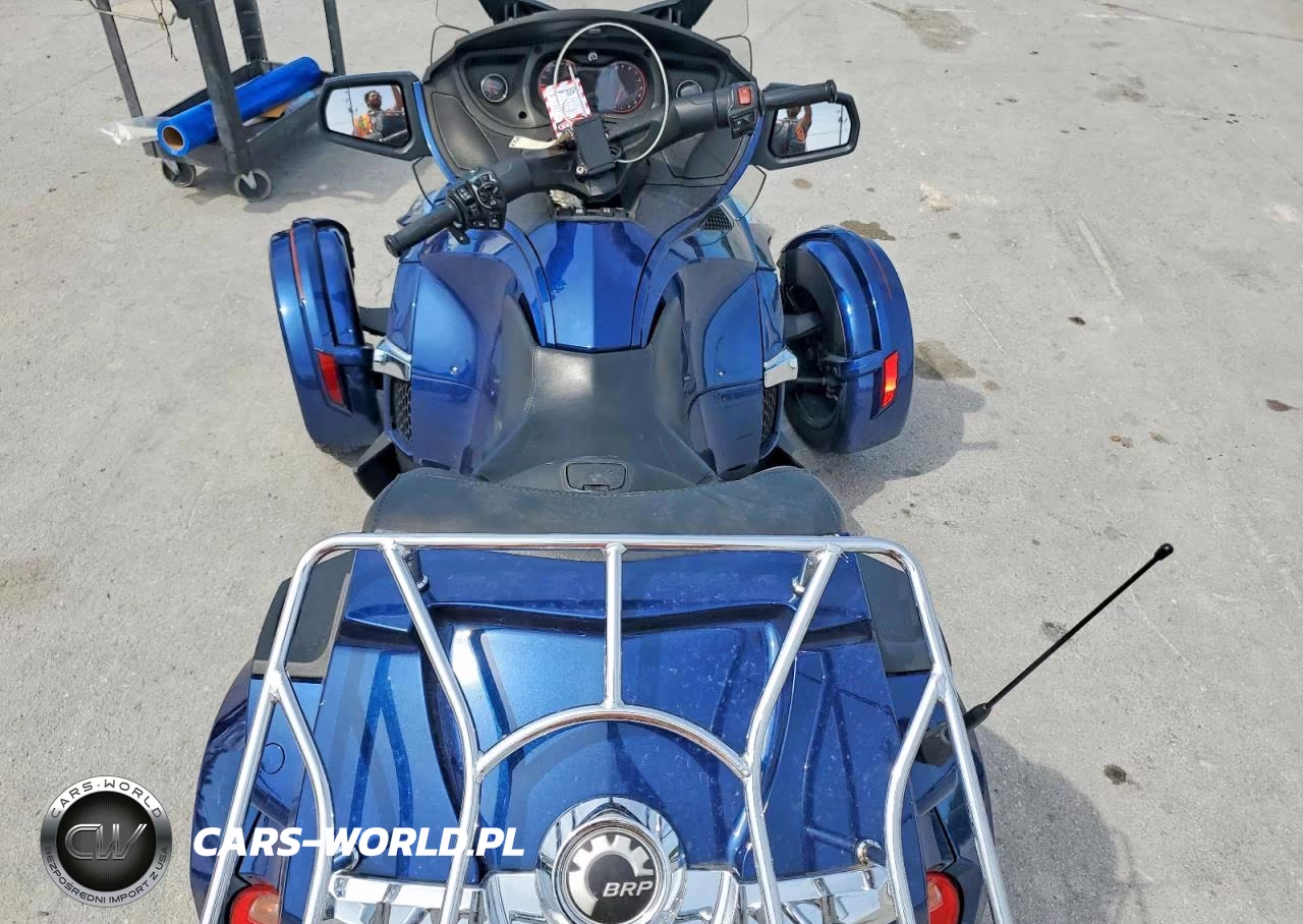 2017 Can-Am Spyder Roadster Rt VIN:2BXNBDD21HV002674 - 6