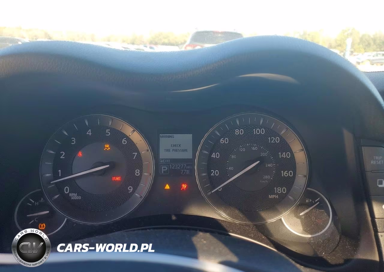 2019 Infiniti Q70 3.7 Luxe VIN:JN1BY1AP8KM505513 - 9