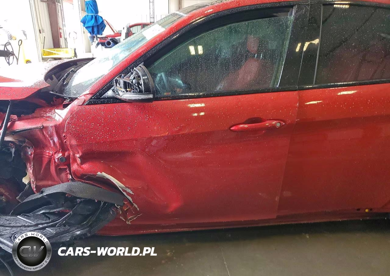2017 Alfa Romeo Giulia Ti VIN:ZARFAECNXH7556031 - 7