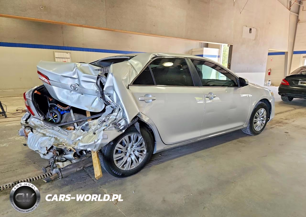 2014 Toyota Camry Le VIN:4T4BF1FK9ER352274 - 3