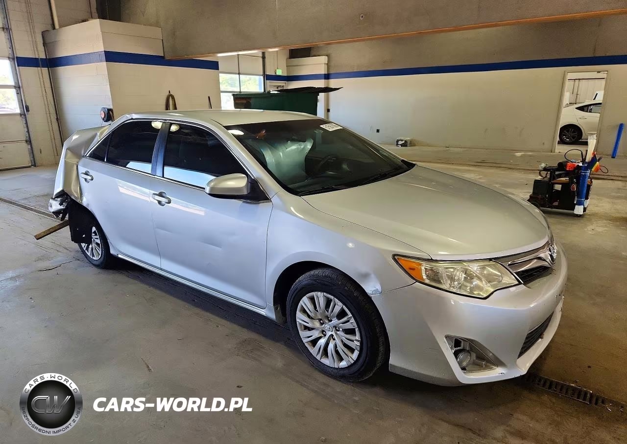 2014 Toyota Camry Le VIN:4T4BF1FK9ER352274 - 4