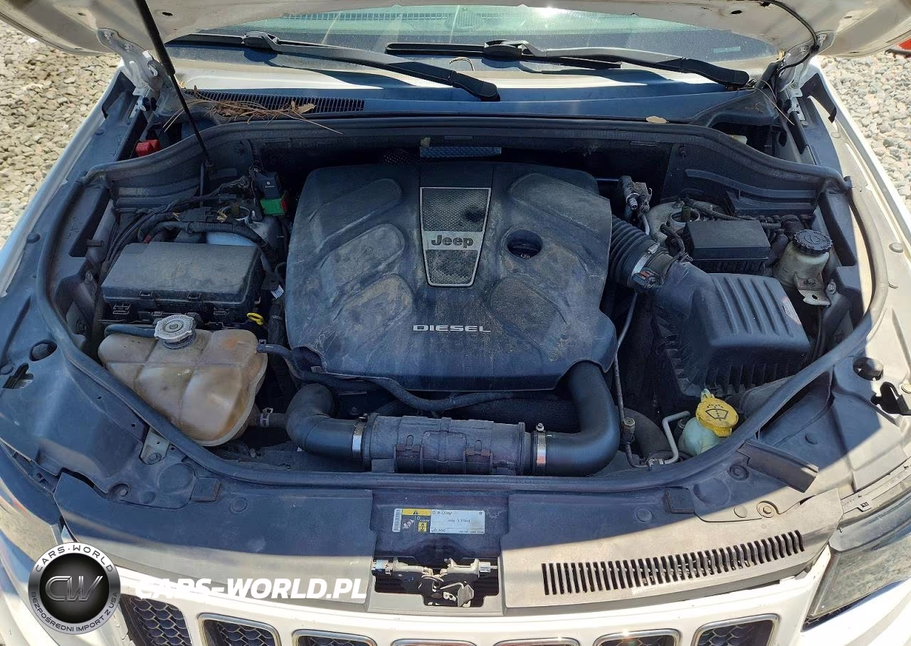 2015 Jeep Grand Cherokee Overland VIN:1C4RJFCM3FC113034 - 12