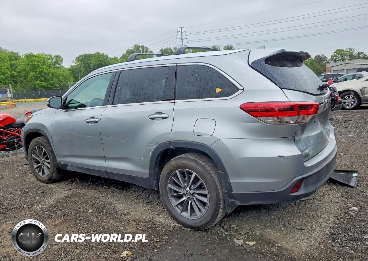 2019 Toyota Highlander Xle VIN:5TDJZRFH5KS568238 - 2