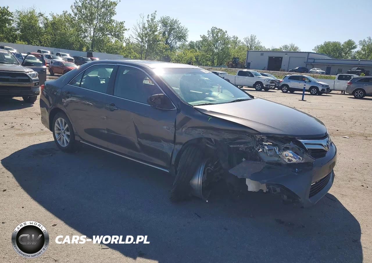 2014 Toyota Camry Xle VIN:4T4BF1FK2ER367120 - 4