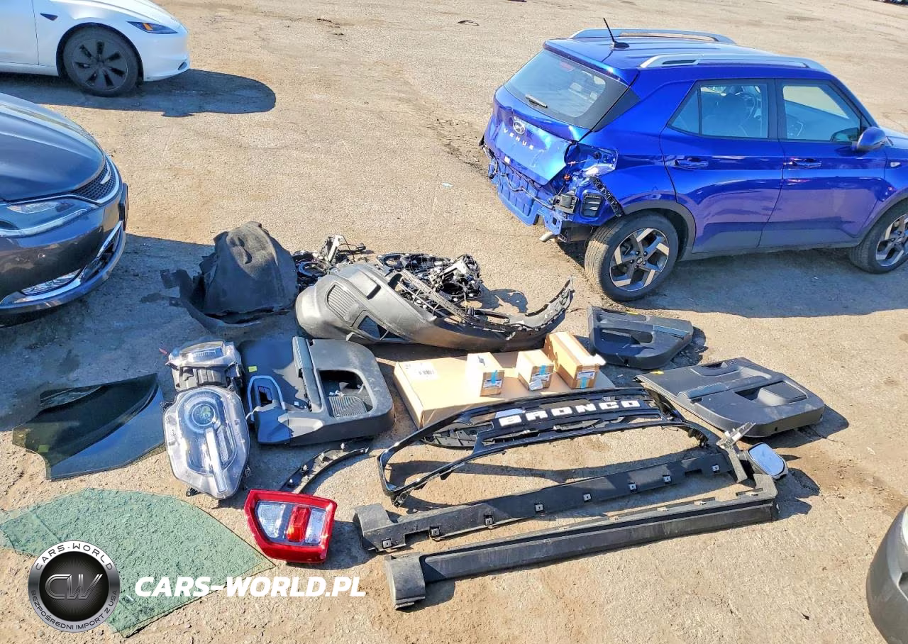 2023 Ford Bronco Sport Outer Banks VIN:3FMCR9C66PRE25560 - 13
