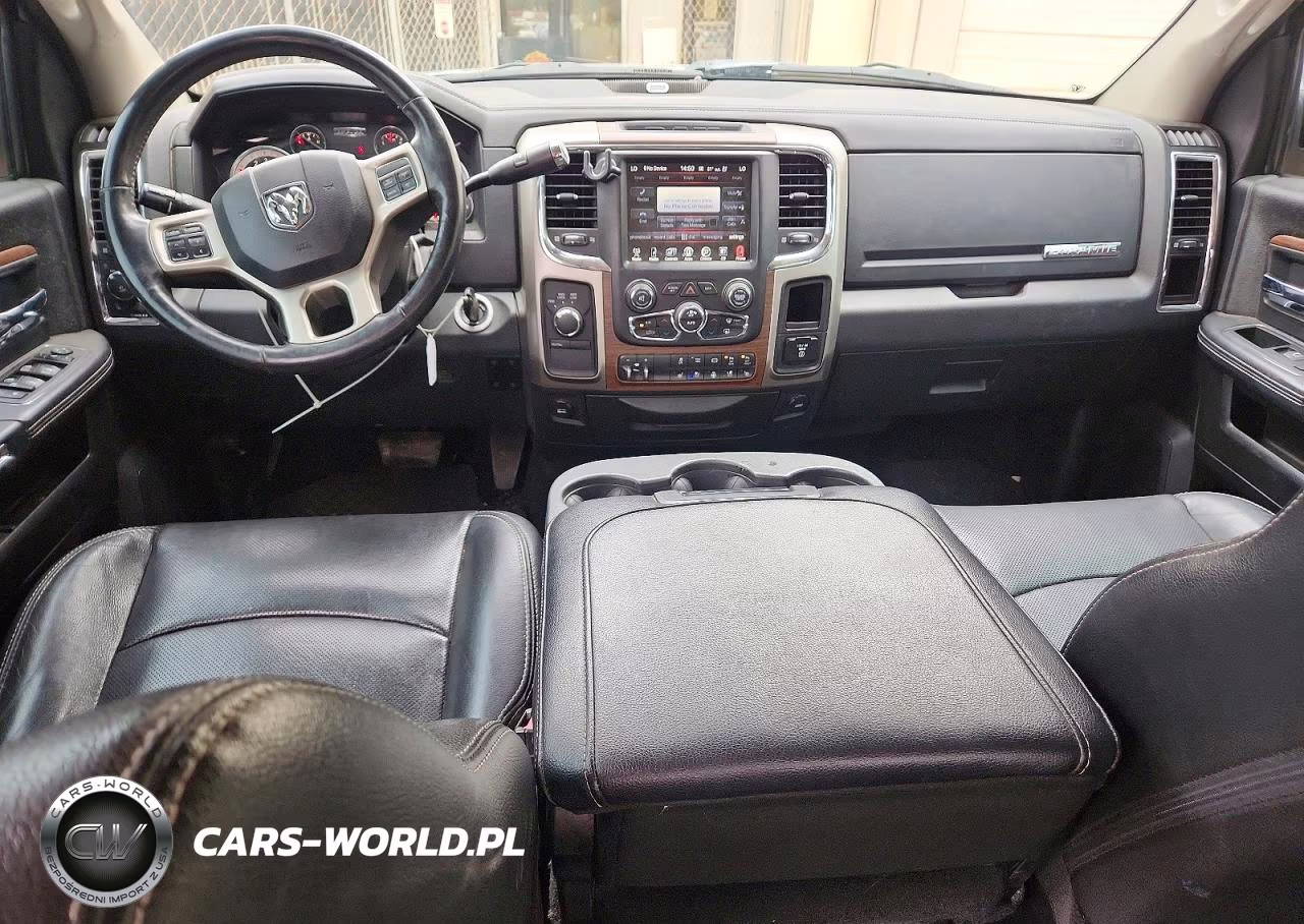 2017 Ram 2500 Laramie VIN:3C6UR5FL7HG620607 - 8