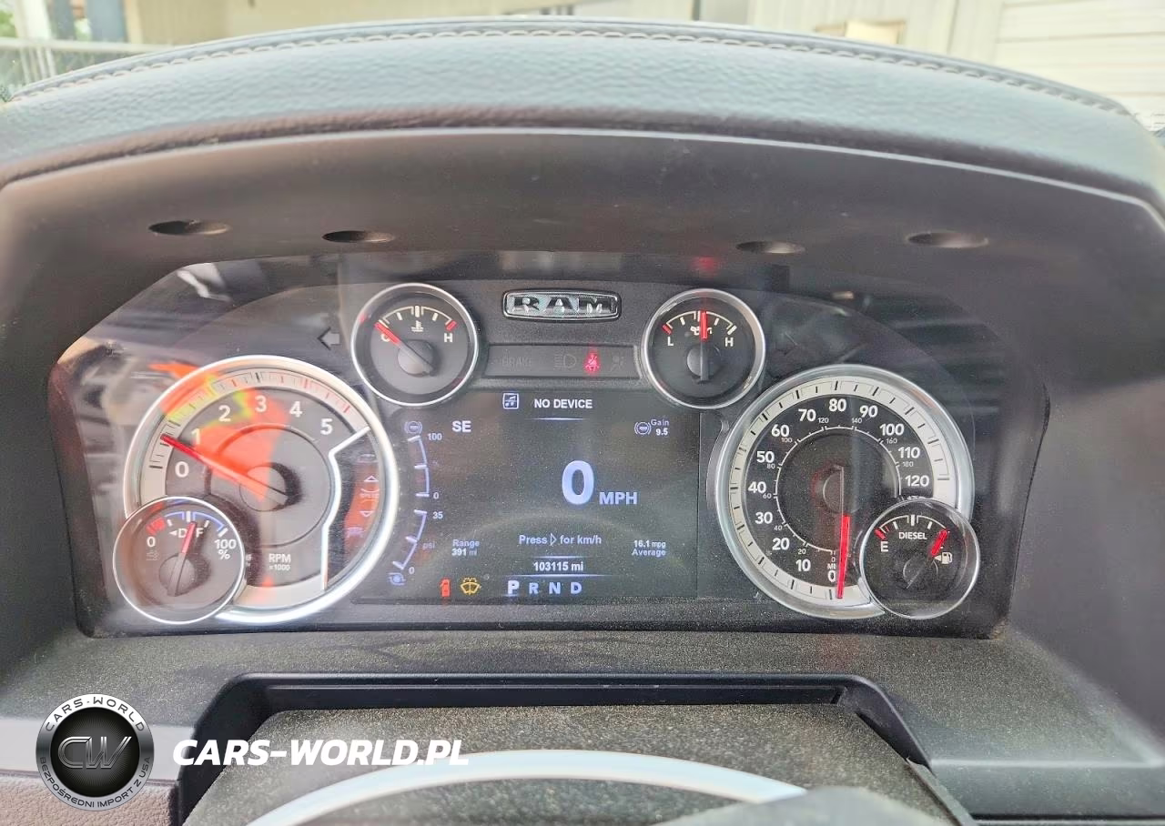 2017 Ram 2500 Laramie VIN:3C6UR5FL7HG620607 - 9