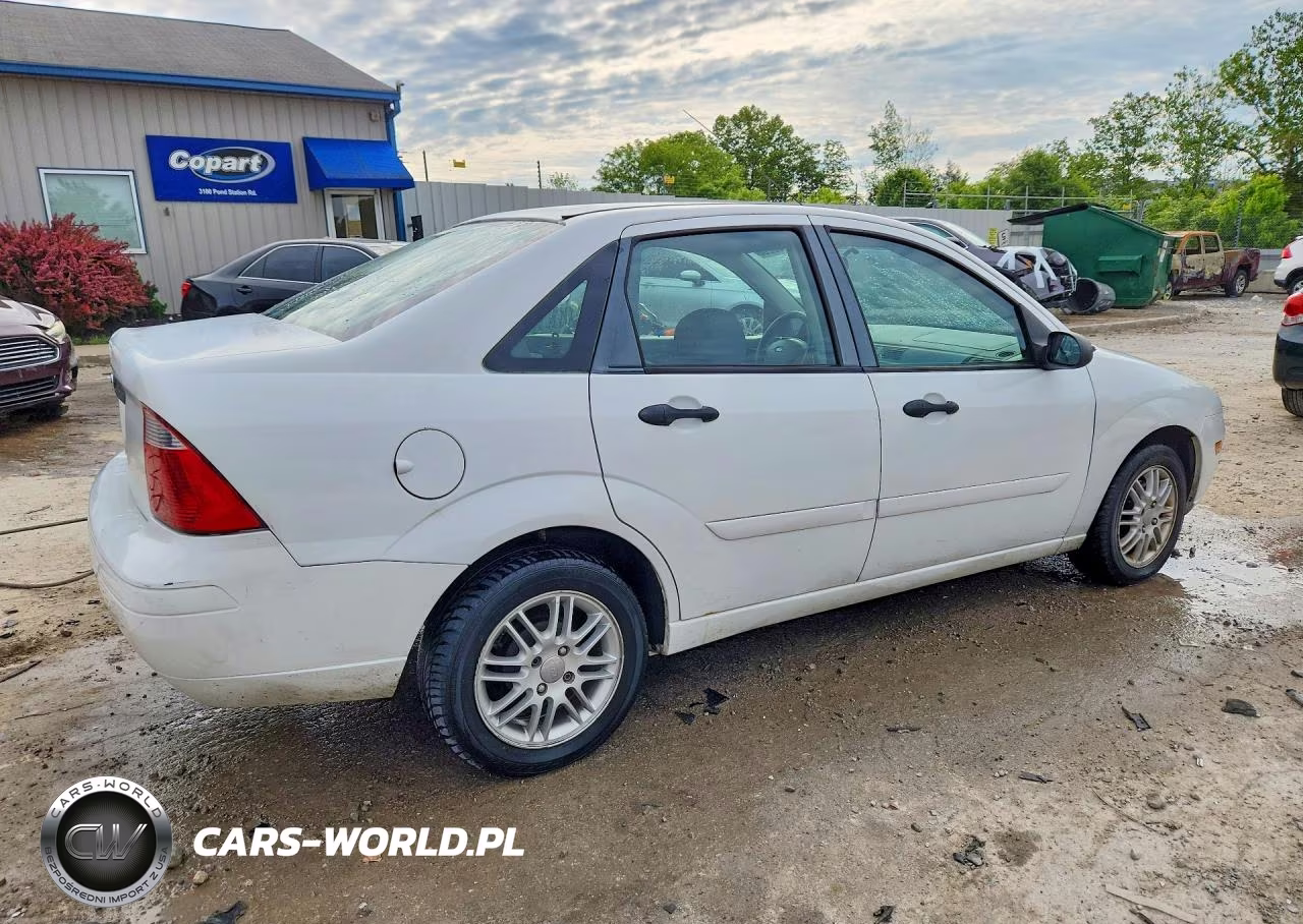 2007 Ford Focus Zx4 VIN:1FAFP34N17W344155 - 3