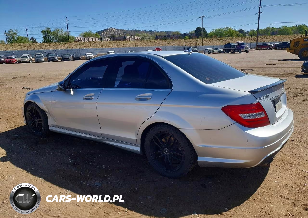 2012 Mercedes-Benz C 250 VIN:WDDGF4HB3CR227425 - 2