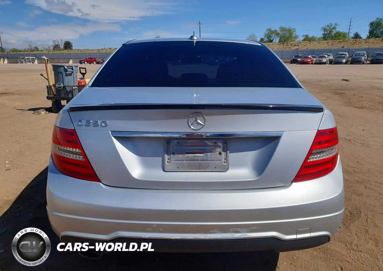 2012 Mercedes-Benz C 250 VIN:WDDGF4HB3CR227425 - 6