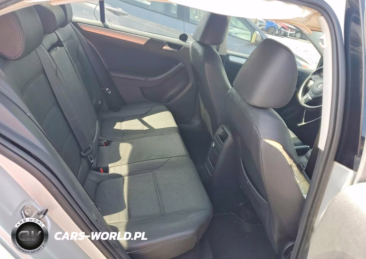 2011 Volkswagen Jetta Sel VIN:3VWLX7AJ4BM334411 - 10