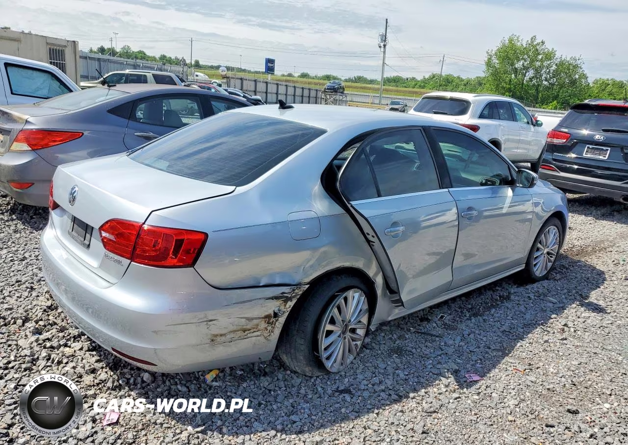 2011 Volkswagen Jetta Sel VIN:3VWLX7AJ4BM334411 - 3