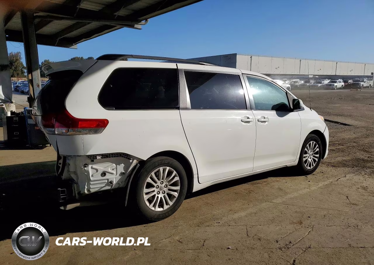 2014 Toyota Sienna Xle 8-Passenger VIN:5TDYK3DC4ES423574 - 3