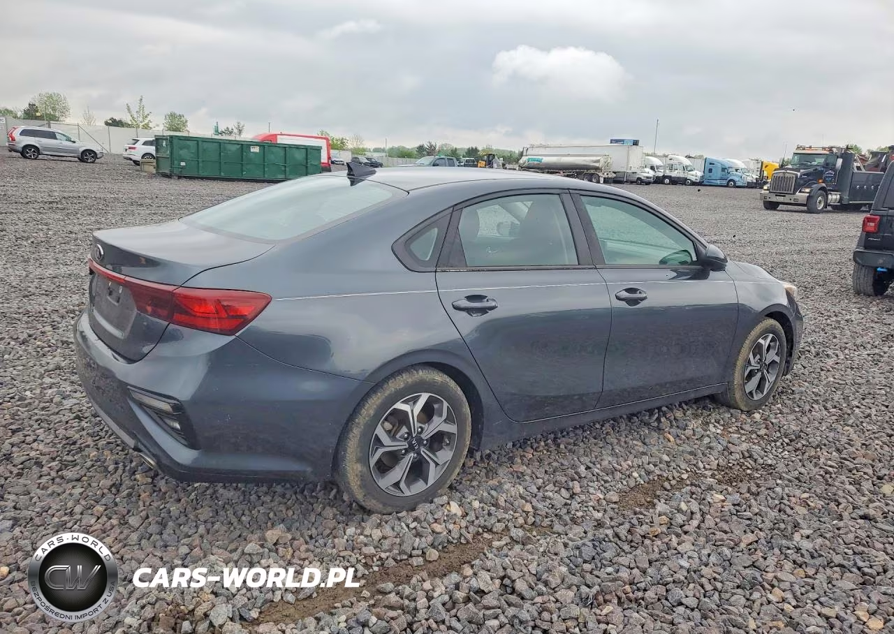 2020 Kia Forte Lxs VIN:3KPF24ADXLE158645 - 3