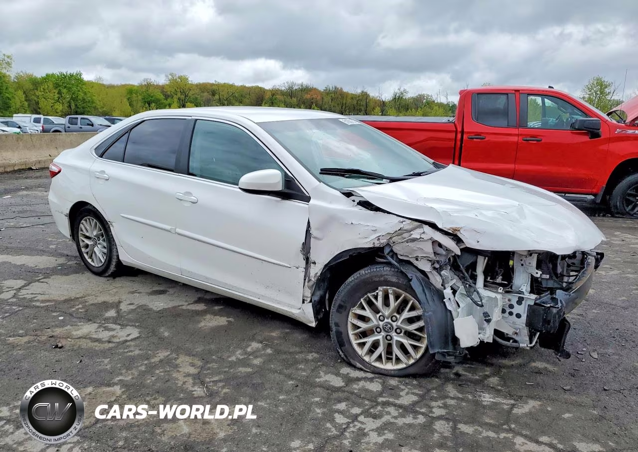 2017 Toyota Camry Le VIN:4T1BF1FK9HU284170 - 4