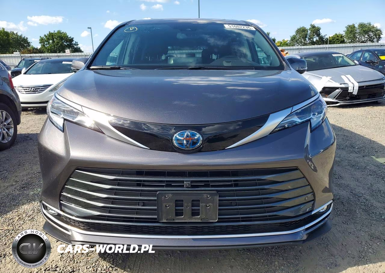 2023 Toyota Sienna Platinum 7-Passenger VIN:5TDESKFC9PS106211 - 5