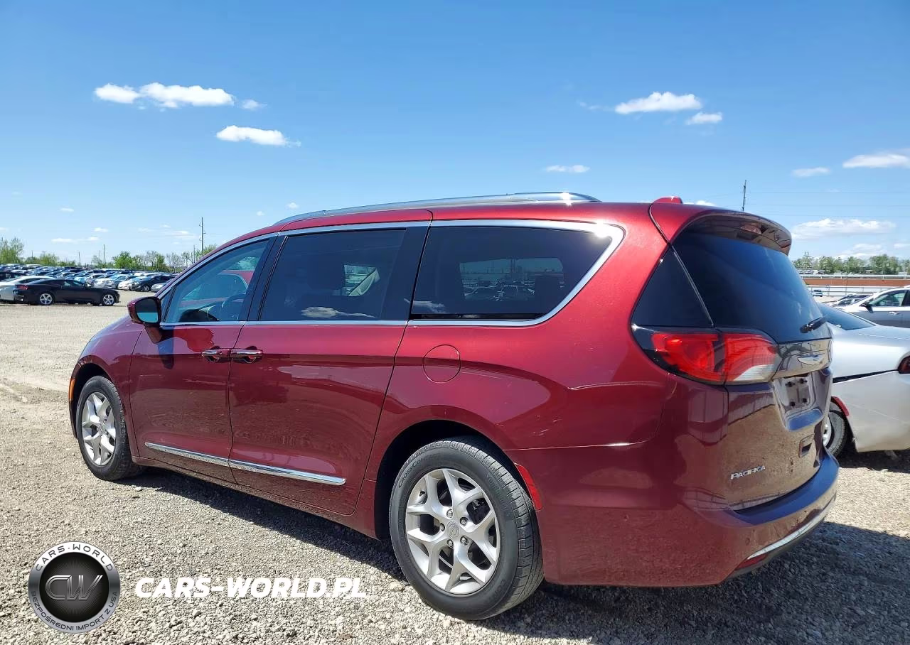 2018 Chrysler Pacifica Touring L VIN:2C4RC1BG8JR197568 - 2