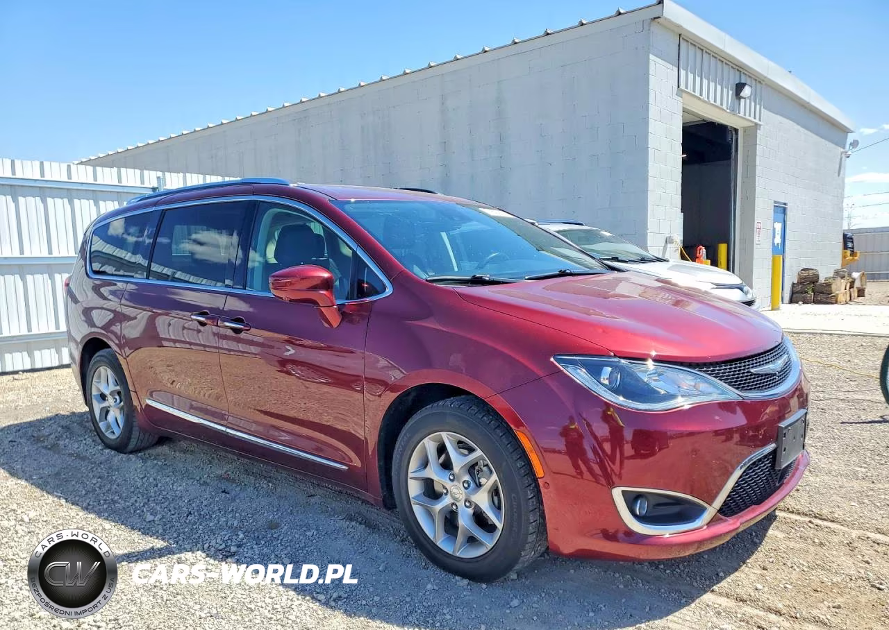 2018 Chrysler Pacifica Touring L VIN:2C4RC1BG8JR197568 - 4
